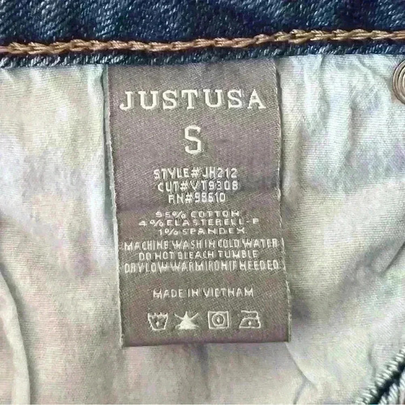 JUST USA - high rise jean shorts - small - Picture 3 of 6